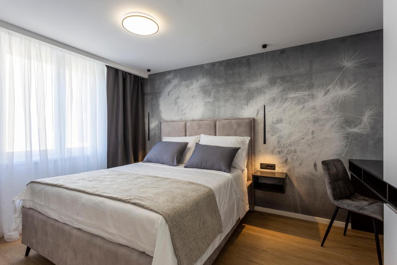 Apartman Izis Centar Pule Pula Exterior photo