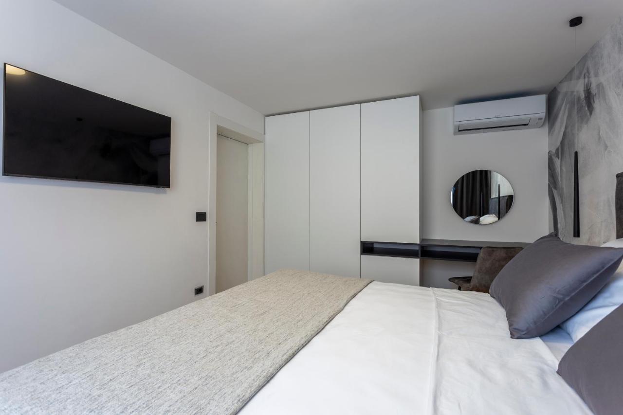 Apartman Izis Centar Pule Pula Exterior photo
